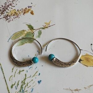 Silver and Turquoise Hoop Earrings firm